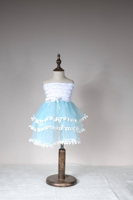 ONE BABY DRESS WITH FLOWER DESIGN FOR 9 TO 12 MONTHS